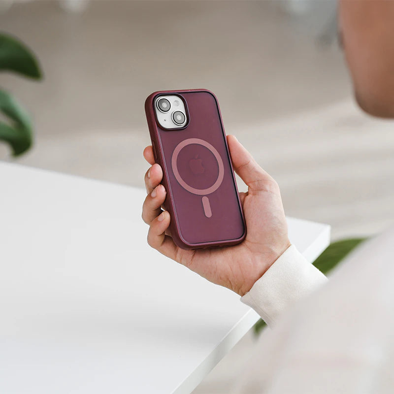 Clear Case Rot Matt iPhone 13 + farbige Buttons