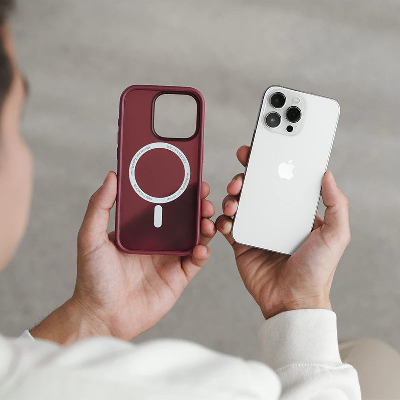 Clear Case Rot Matt iPhone 13 + farbige Buttons