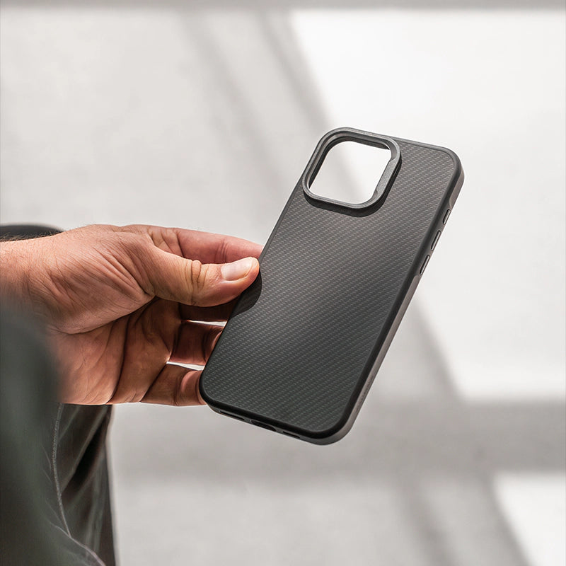 iPhone 17 Pro Carbon Case mit MagSafe