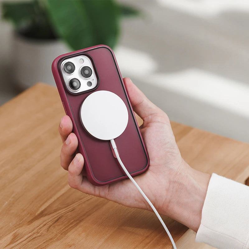 Clear Case Rot Matt iPhone 13 + farbige Buttons