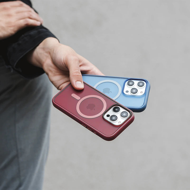 Clear Case Rot Matt iPhone 14 + farbige Buttons