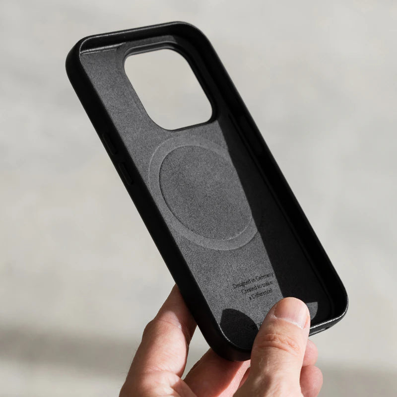 Veganes Leder Case iPhone 15 Pro Schwarz
