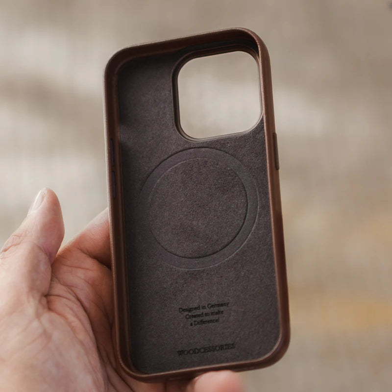 Veganes Leder Case iPhone 15 Pro Braun
