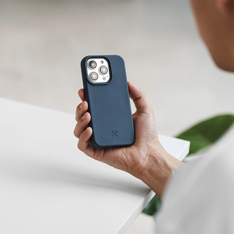 Iphone 15 Pro nachhaltige Bio MagSafe Handyhülle navy blau