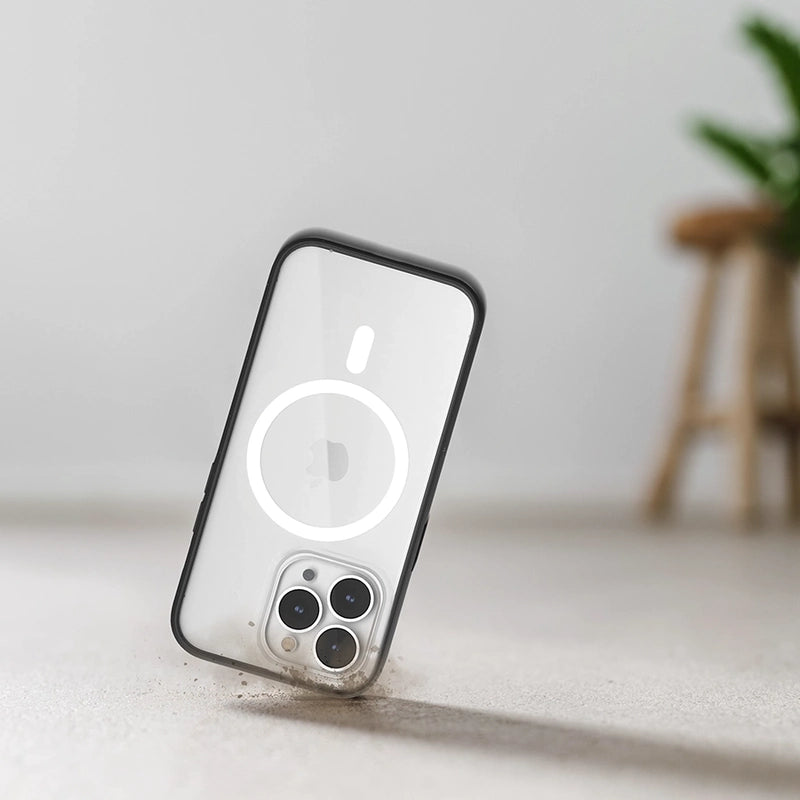 Iphone 14 durchsichtige MagSafe Handyhülle schwarz/ klar