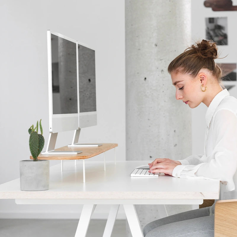 Monitorerhöhung für 2 Monitore Eiche