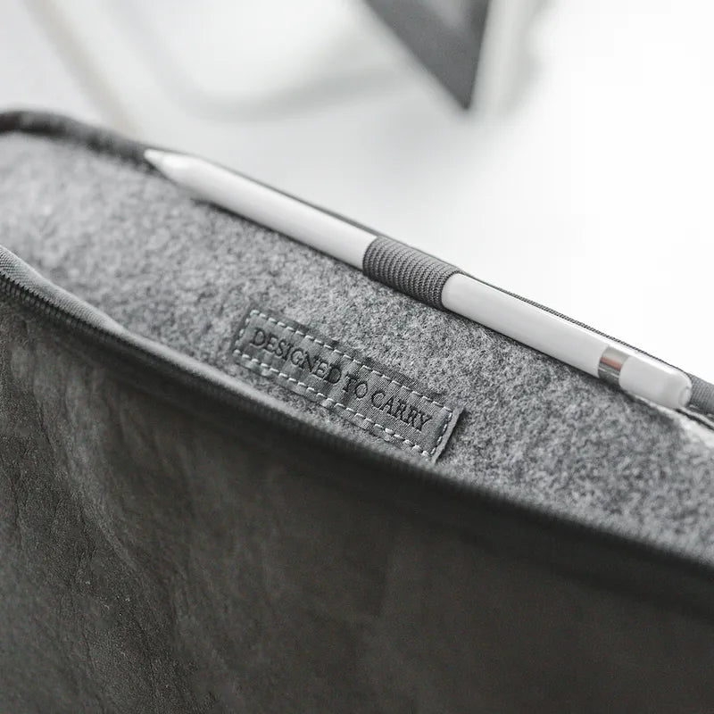 13“ Laptophülle aus Kraftpapier Nachhaltig Schwarz