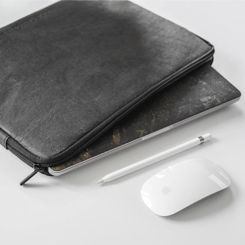 15“ Laptophülle aus Kraftpapier Nachhaltig Schwarz
