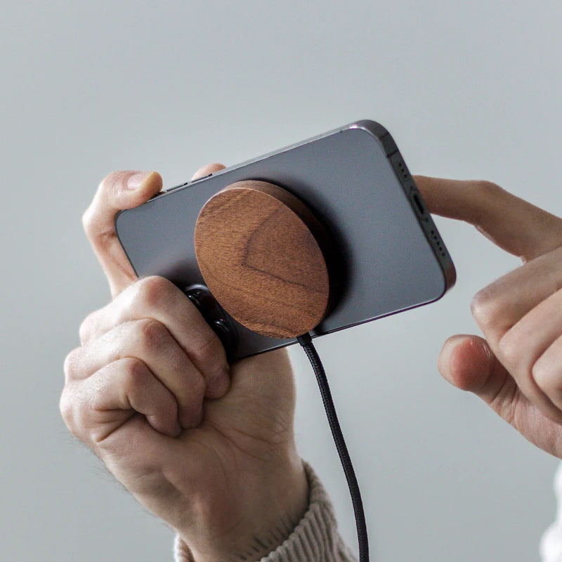 MagSafe Wireless Charger Walnuss