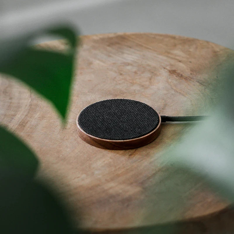 MagSafe Wireless Charger Walnuss