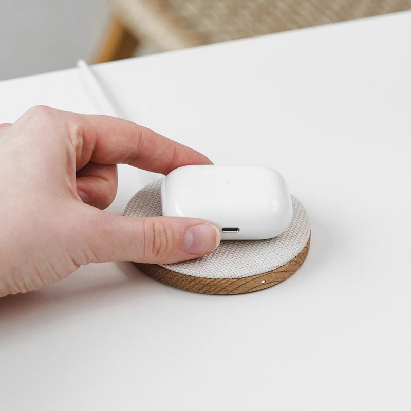Wireless Charger aus Holz Eiche