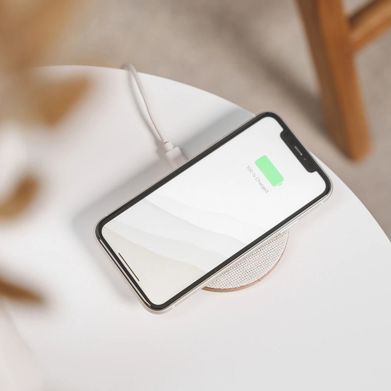 Wireless Charger aus Holz Eiche