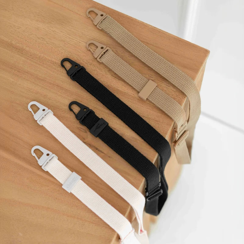 iPhone 16 Pro Handykette mit Gurt Weiß