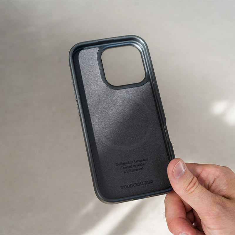 Coque pour iPhone 18 Pro, couleur noyer