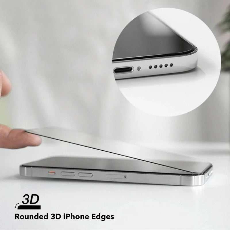 Seitliche Nahaufnahme eines silbernen iPhones, auf das ein 3D-Panzerglas aufgelegt wird. Eine vergrößerte Detailansicht in einem Kreis oben rechts zeigt die abgerundeten, schwarzen Kanten der Schutzfolie. Unten links steht der schwarze Schriftzug "3D: Rounded 3D iPhone Edges" auf hellem Grund.